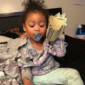 Meet your Posher, Briana